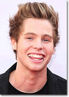 Photo Luke Hemmings