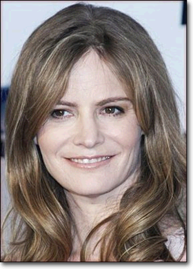 Photo Jennifer Jason Leigh